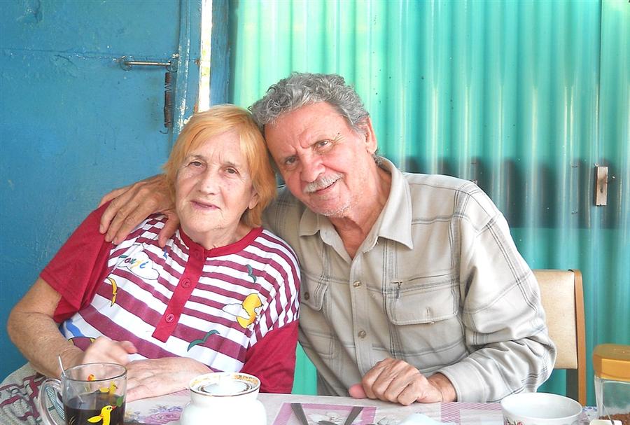 Фото: И.И. Масличенко с женой Верой, уроженкой Константиновского района. 