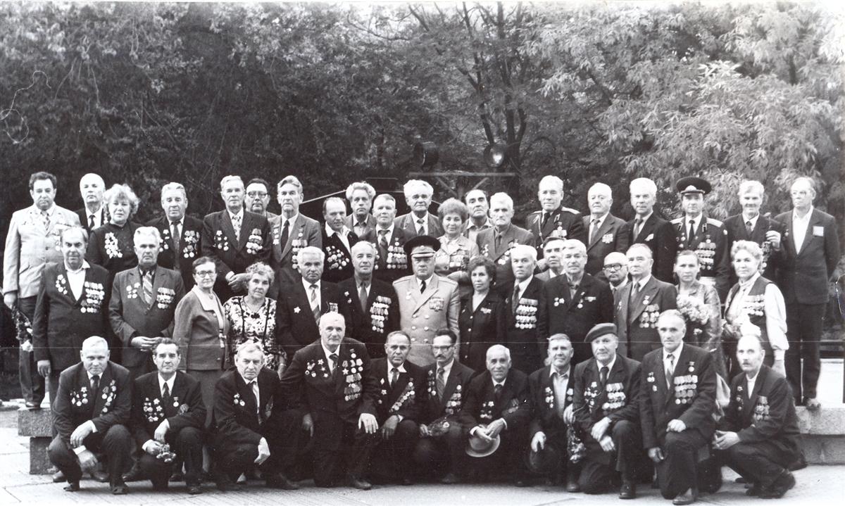Фото: сентябрь 1988 год, г. Днепропетровск, участники форсирования Днепра