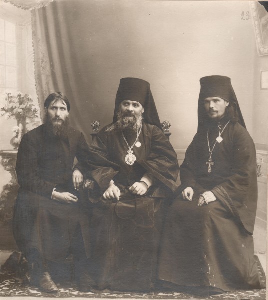 Г.Е. Распутин, епископ Гермоген и иеромонах Илиодор в Царицыне