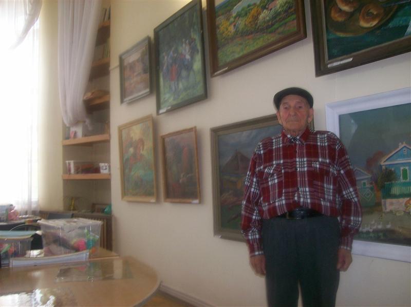 Фото: Шацкий Николай Иванович, фото в бывшей детдомовской спальне, сейчас кабинет № 15, овальный выставочный зал.